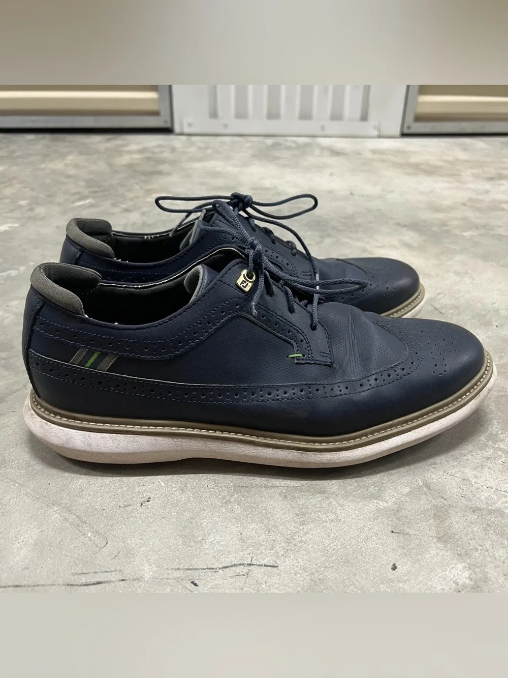 Foot Joy Traditions Golf Shoes Mens Size 11.5 Navy Blue Wingtip Spiked 57911